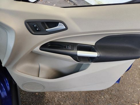 Used 2015 Ford Transit Connect XLT image 17