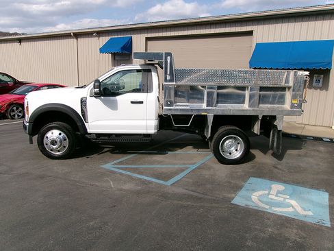 Used 2024 Ford F450 XLT w/ XLT Value Package image 3
