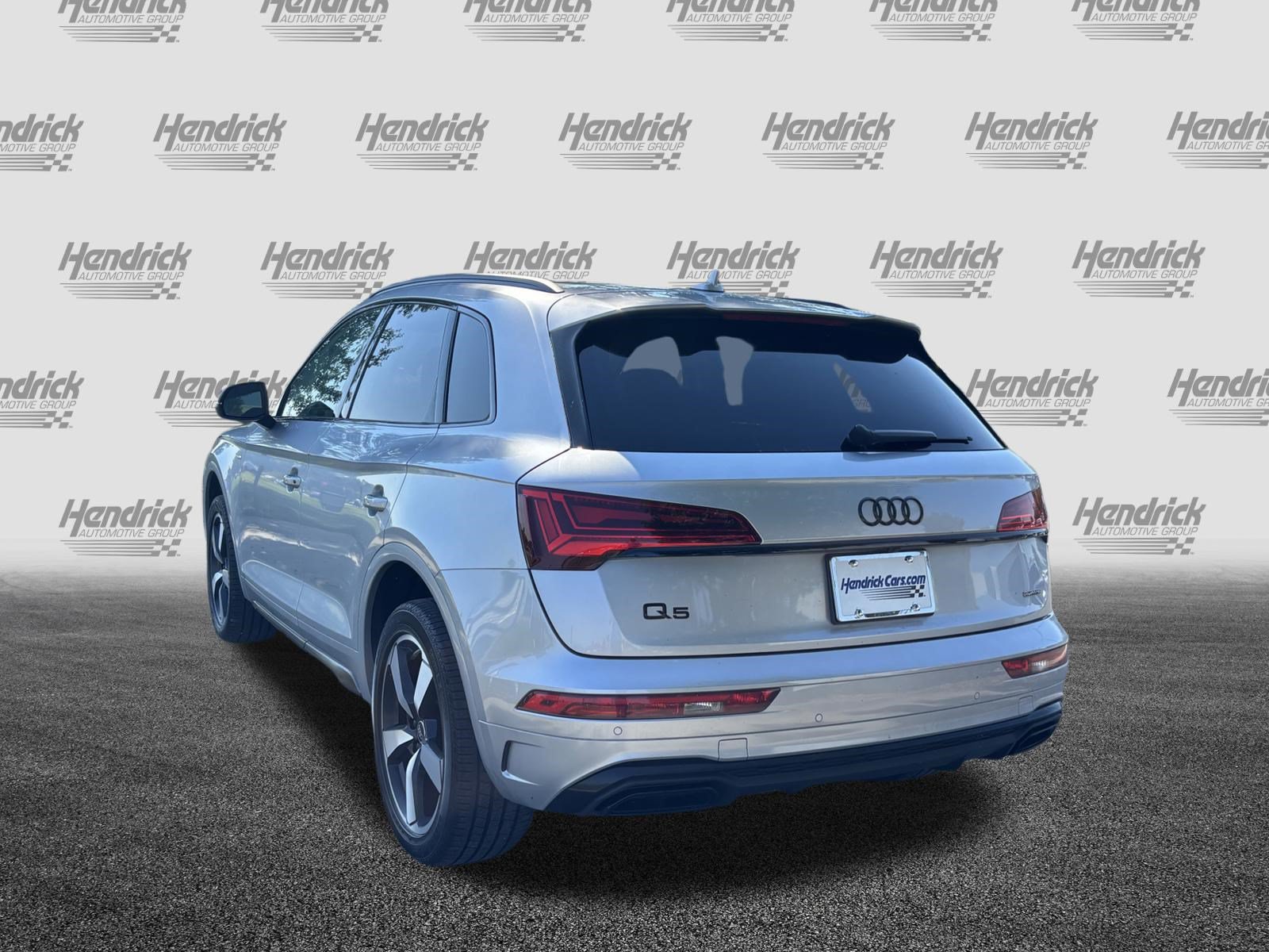 Used 2023 Audi Q5 2.0T Premium Plus w/ Premium Plus Package AWD/4WD image 9