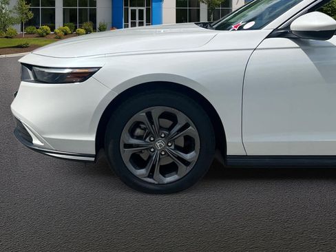 Used 2023 Honda Accord EX image 11