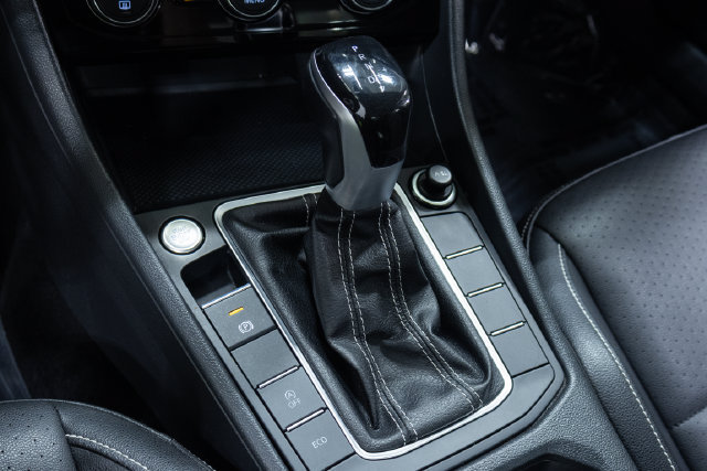 Used 2024 Volkswagen Jetta SE FWD image 14