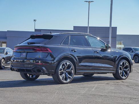 Certified 2023 Audi RS Q8 w/ Black Optic Package image 5