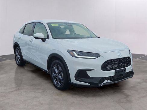 Certified 2026 Honda HR-V LX image 10