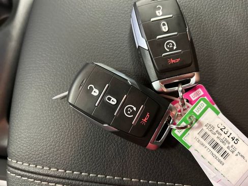 New 2026 RAM 1500 4x4 Crew Cab image 20