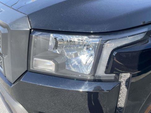 Used 2023 Nissan Frontier S w/ Technology Package image 10