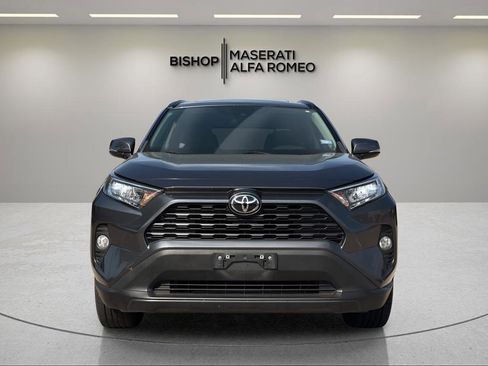 Used 2021 Toyota RAV4 XLE Premium image 2