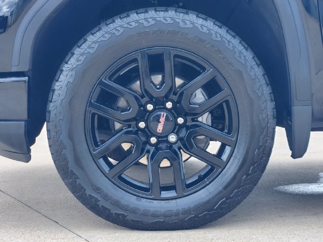 Used 2025 GMC Sierra 1500 Elevation w/ Elevation Premium Package AWD/4WD image 10