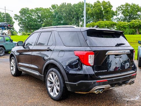 Used 2021 Ford Explorer Platinum w/ Equipment Group 601A AWD/4WD image 4