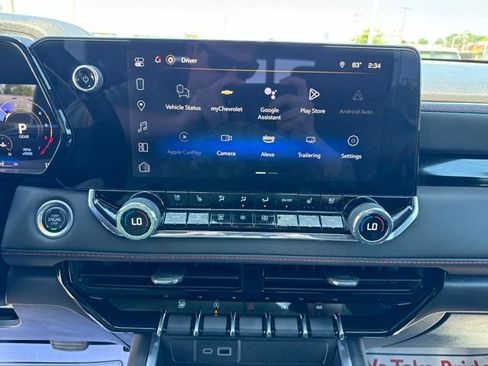 Certified 2025 Chevrolet Colorado Z71 w/ Midnight Edition AWD/4WD image 16
