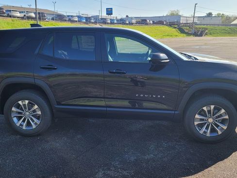 New 2026 Chevrolet Equinox LT w/ Convenience Package II FWD image 14