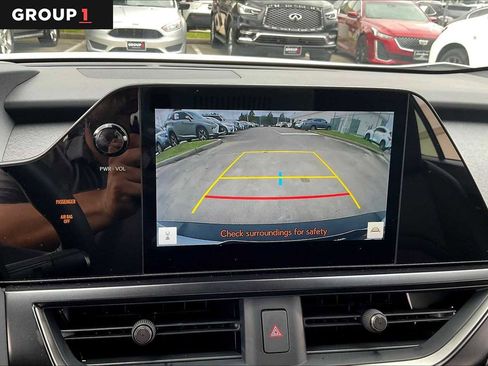 Certified 2025 Lexus UX 300h FWD image 23