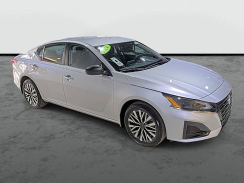 Certified 2024 Nissan Altima 2.5 SV image 5