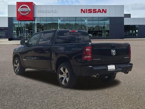 Used 2023 RAM 1500 Laramie AWD/4WD image 5