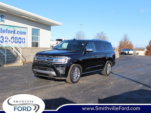 Used 2023 Ford Expedition Platinum image 1
