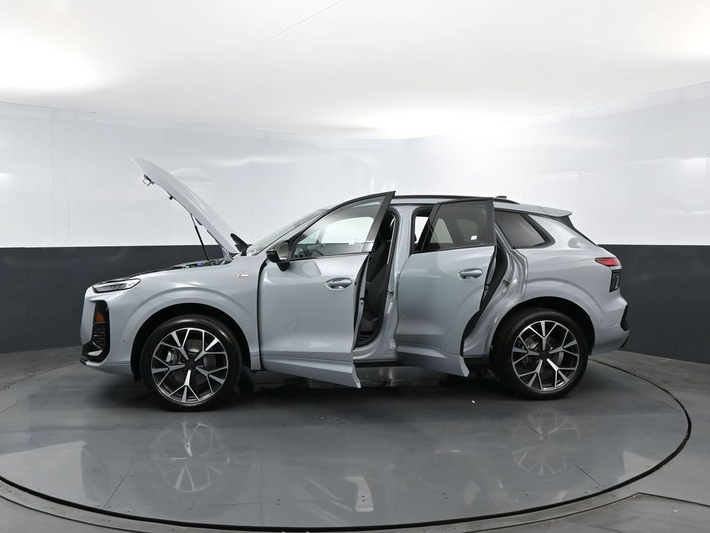 New 2026 Audi Q3 quattro 2.0T AWD/4WD image 31