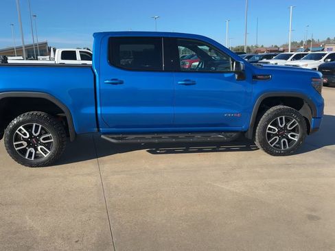 Used 2024 GMC Sierra 1500 AT4 w/ Technology Package image 2