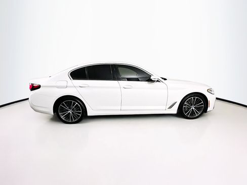 Used 2022 BMW 530i w/ Convenience Package RWD image 10