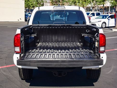 Used 2019 Toyota Tacoma TRD Off-Road image 30