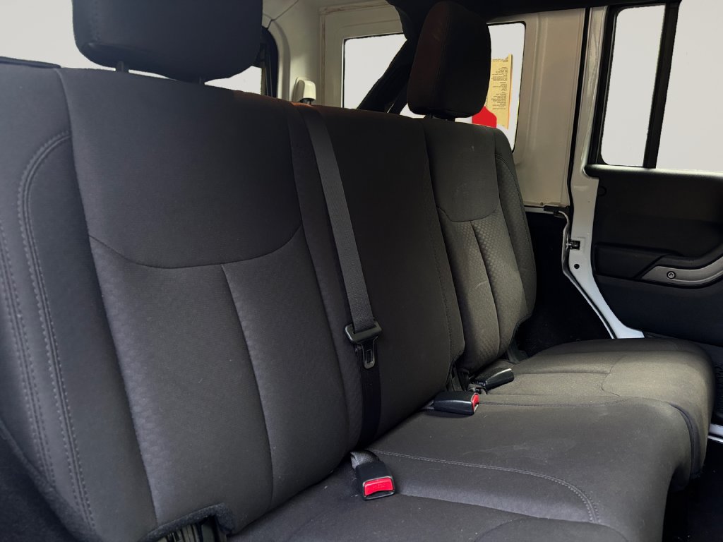 Used 2018 Jeep Wrangler Unlimited Sport S AWD/4WD image 17