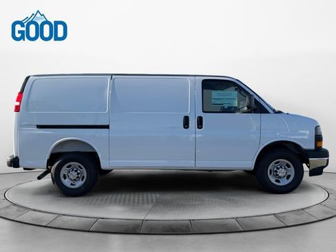 New 2025 Chevrolet Express 3500 w/ Driver Convenience Package RWD image 6
