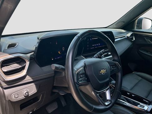 Used 2025 Chevrolet TrailBlazer ACTIV w/ Convenience Package AWD/4WD image 9