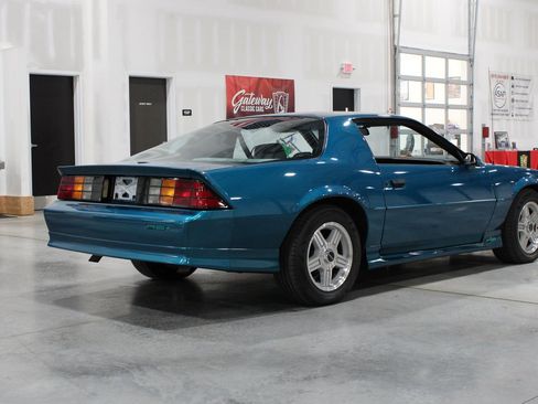 Used 1991 Chevrolet Camaro RS RWD image 24