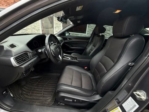 Used 2019 Honda Accord Sport image 9