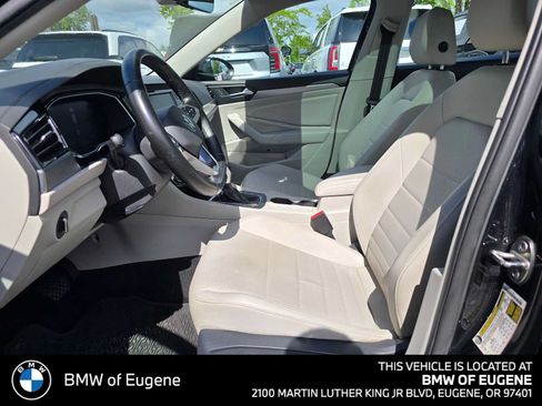 Used 2022 Volkswagen Jetta SE FWD image 21