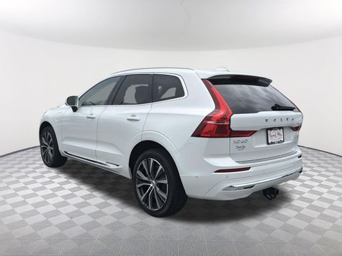 Used 2022 Volvo XC60 T8 Inscription Expression w/ Advanced Package AWD/4WD image 3