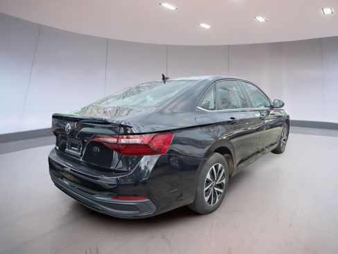 Used 2024 Volkswagen Jetta S image 4