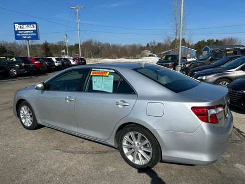 Used 2014 Toyota Camry XLE image 2
