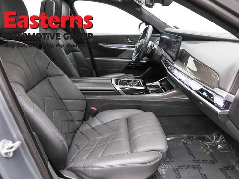 Used 2023 BMW 740i w/ Executive Package RWD image 29