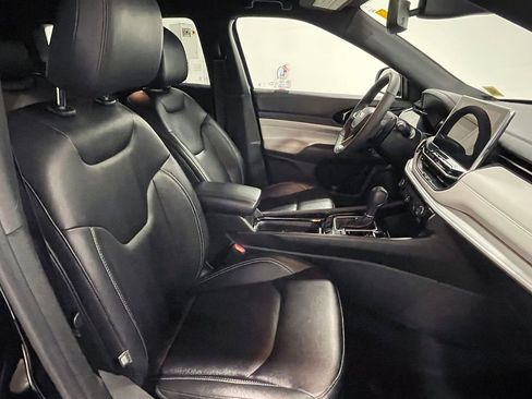 Used 2025 Jeep Compass Limited AWD/4WD image 24