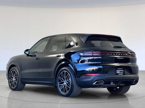 Certified 2026 Porsche Cayenne AWD/4WD image 3