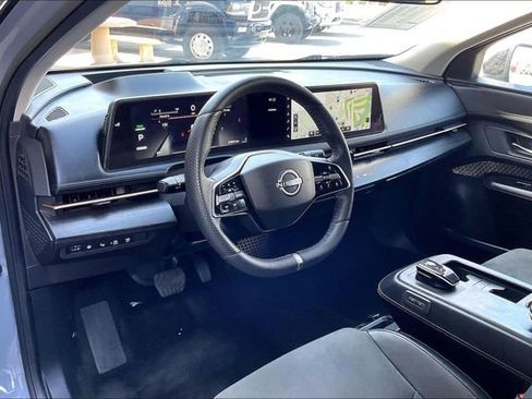 Used 2025 Nissan Ariya FWD image 14
