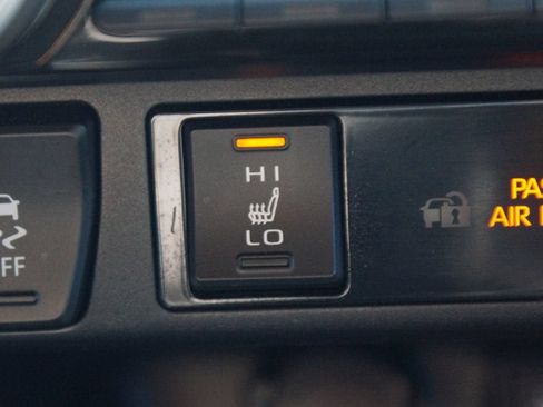 Used 2023 Toyota RAV4 XSE AWD/4WD image 8