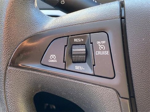 Used 2017 Chevrolet Equinox LS image 18