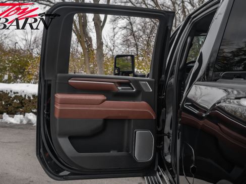 Used 2024 GMC Sierra 2500 Denali Ultimate image 46