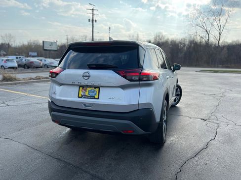 Used 2022 Nissan Rogue SV image 7