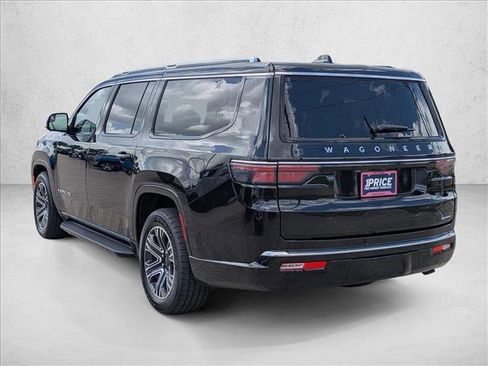 Used 2024 Jeep Wagoneer L Series II RWD image 7