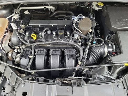 Used 2016 Ford Focus SE FWD image 30