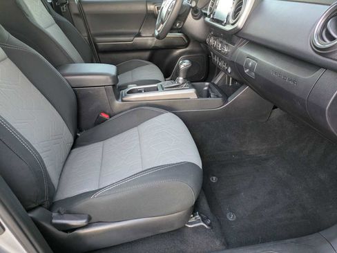 Used 2020 Toyota Tacoma TRD Off-Road image 20