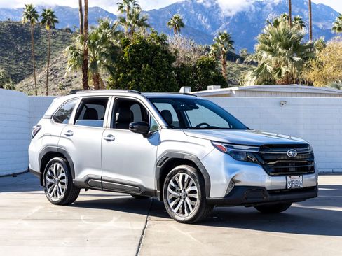 Used 2025 Subaru Forester Touring w/ Popular Package - Touring image 2