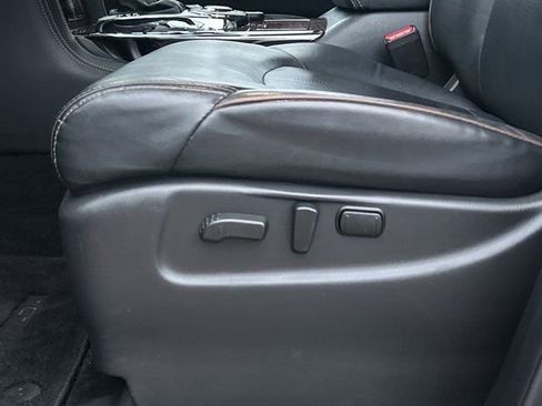 Used 2020 Nissan Armada SL w/ Premium Package image 11