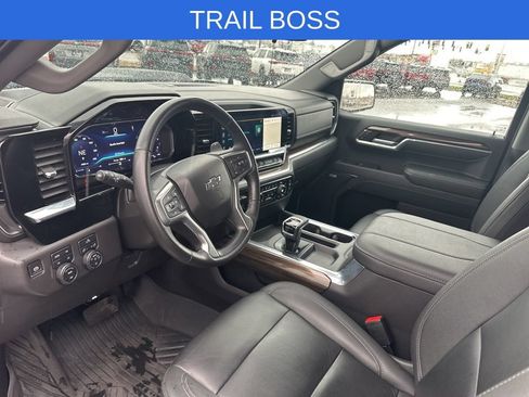 Used 2023 Chevrolet Silverado 1500 LT Trail Boss w/ Convenience Package II AWD/4WD image 14