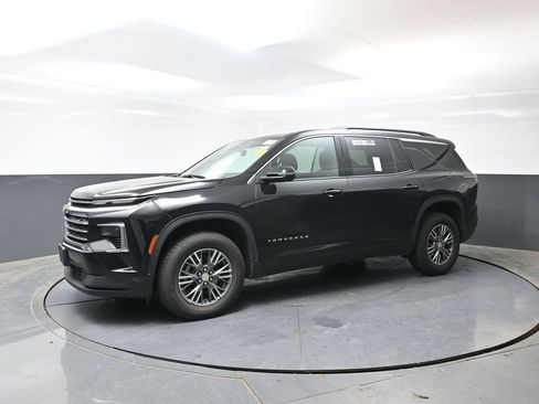Used 2024 Chevrolet Traverse LT FWD image 9