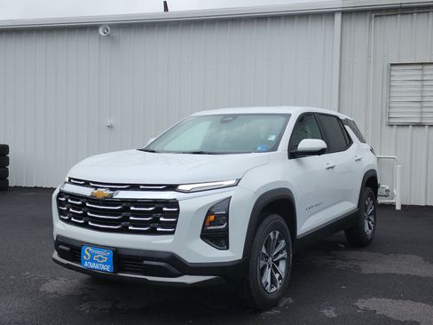 New 2026 Chevrolet Equinox LT FWD image 1
