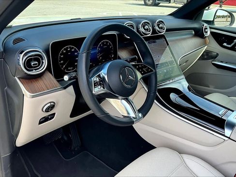 Certified 2025 Mercedes-Benz GLC 300 4MATIC image 18