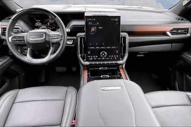 Used 2026 GMC Yukon Denali w/ Denali Reserve Package AWD/4WD image 7