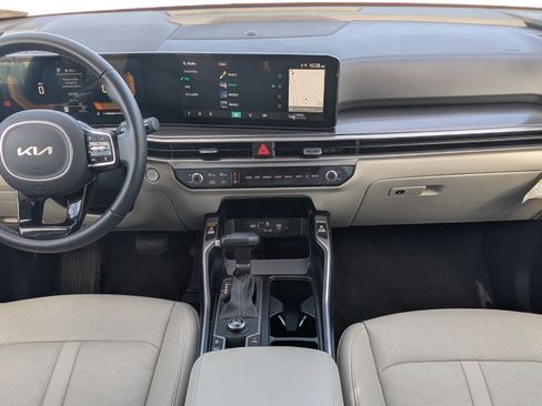 Certified 2025 Kia Sorento S w/ Panoramic Sunroof Package image 25